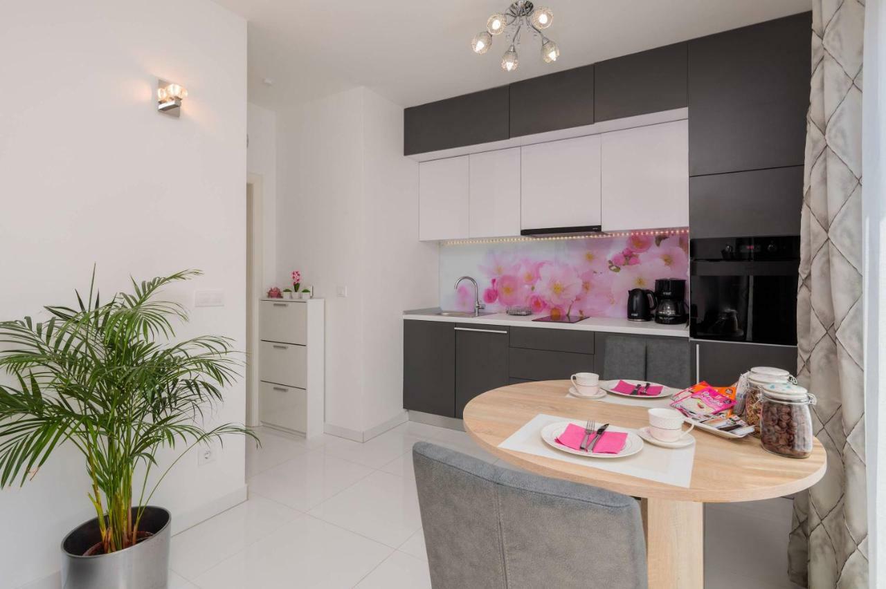 Apartment Flawless โตรกีร์ ภายนอก รูปภาพ