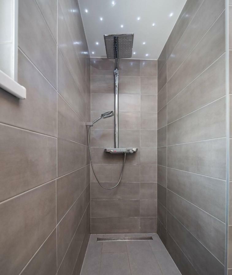 Apartment Flawless โตรกีร์ ภายนอก รูปภาพ